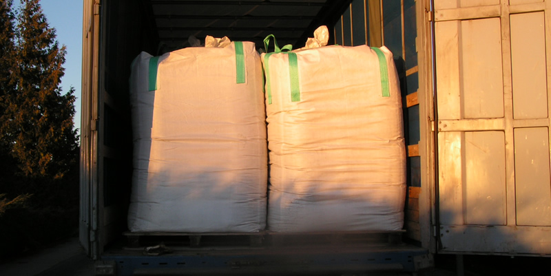 FIBC bulk bags and jumbo bulk bags in use